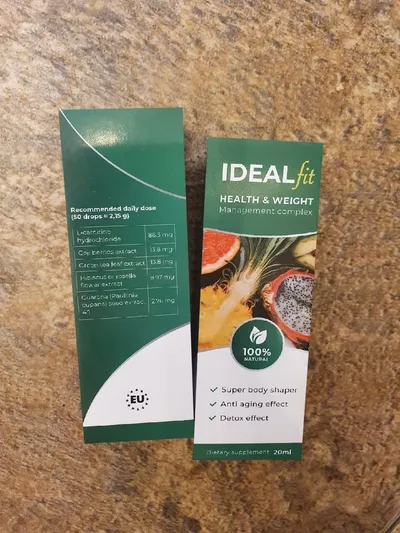 Caja de IdealFit por detrás, con la tabla de la dosis diaria